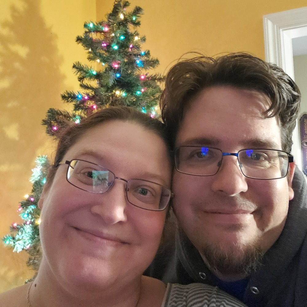 Meet your Poshers, Jason & Cheryl!